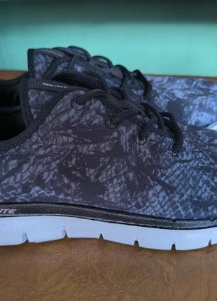Кроссовки skechers