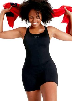 Ідеальний спортивний  купальник slazenger і для пляжу або біля басейну великого розміру