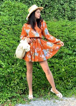 Красивое платье в цветочный принт
