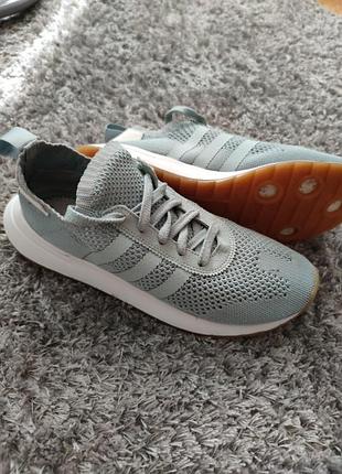 Красовки adidas original