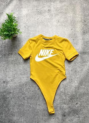 Женский бодик nike big logo tight fit