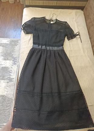 Платье праздничное