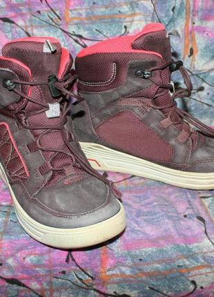 Кросівки утеплені для дівчини ecco, gore-tex 36 р