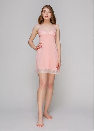 Нічна сорочка жіноча з мереживом персикова 15657