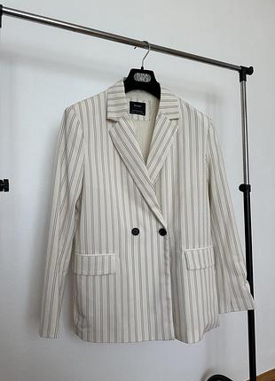 Жакет пиджак bershka l