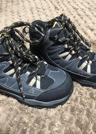 Детские влагостойкие кроссовки everest,waterproof 29 р