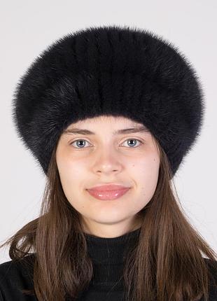 В'язаний жіночий берет з хутром норки