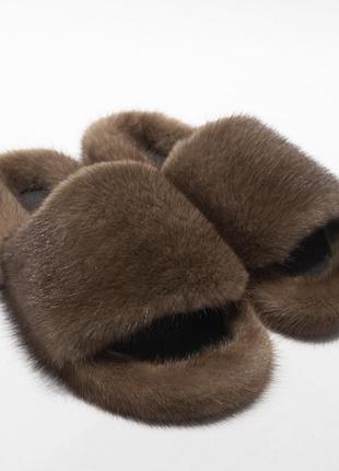 Шлепанцы обшитые натуральным мехом датской норки-