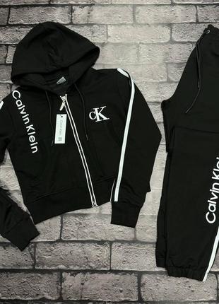 Женский костюм calvin klein