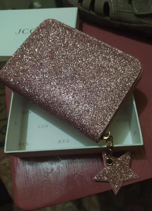 Кошелек в подарочной упаковке.