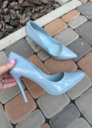 Туфлі лодочки на шпильці нарядні жіночі угорщина сіро-блакитні білі