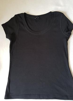 Якісна футболка з натуральної тканини котону