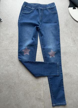Синие джинсы скинни