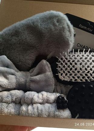 Подарунковий косметичний бокс набір