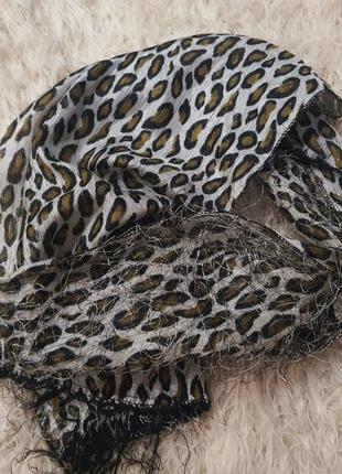 Шарф, хустка з леопардовим принтом, трава