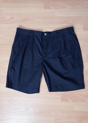 Короткие классические шорты
