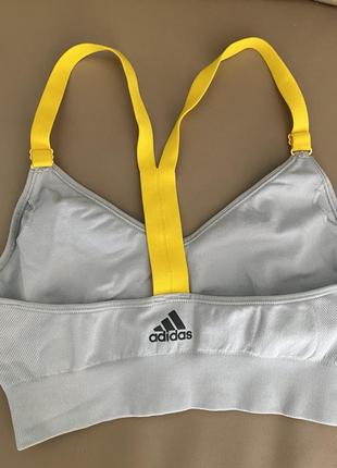 Спортивний топ adidas s-xs