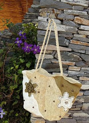 Классная соломенная сумка на замке швейцария.