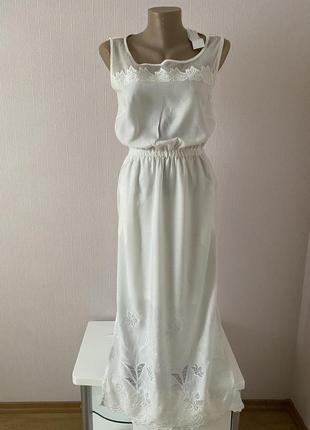 Платье белое