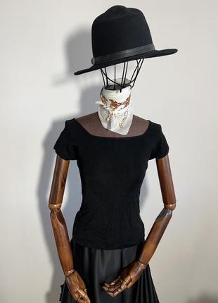 Футболка жіноча