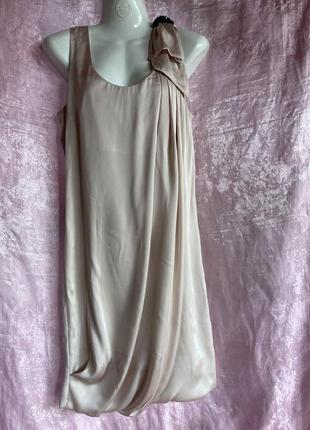 Платье бренда h&amp;m, пог-48,пот-47,поб-49, длина-97см, атласное, с подкладкой, на банте украшение,