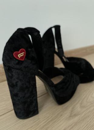 Босоножки fornarina