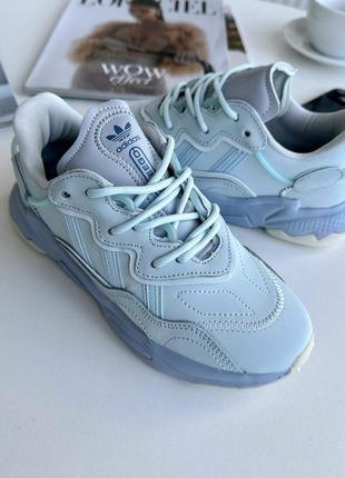 Кроссовки adidas ozweego