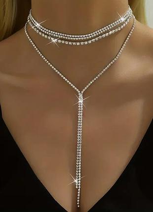 Сріблясте елегантне намисто з камінцями