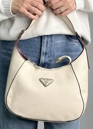 🔥 prada leather shoulder bag cream