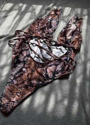 Купальник суцільний