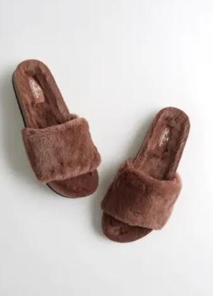 Шлепанцы мех 36-37р hollister