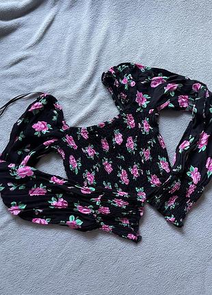 Укороченная кофта, топ, принт цветочный