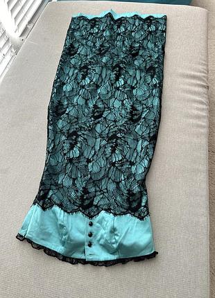 Платье вечернее силуэтное