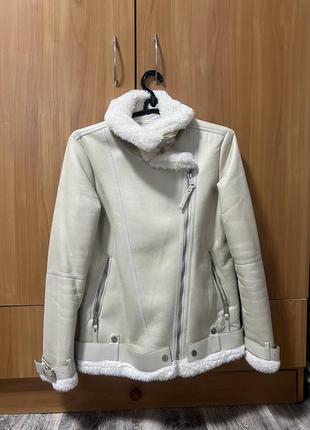 Дубленка короткая белая