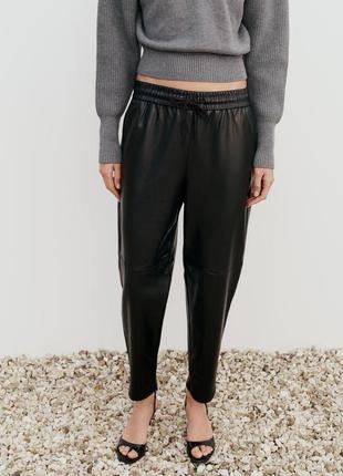 Новые брюки кожаные zara
