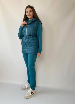 Женский костюм тройка новинка сезона в цветах