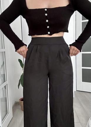 Кофта с квадратным вырезом