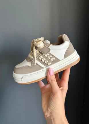 Кросівки для дітей