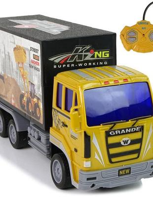 Детская игрушка грузовик с пультом управления на батарейках