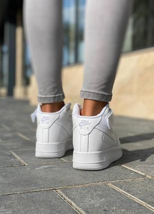 Жіночі кросівки nike air force 1 classic high white знижка sale | smb3 фото