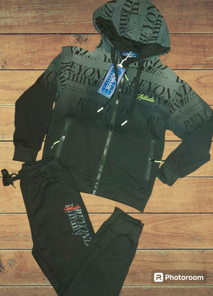 Спортивний костюм