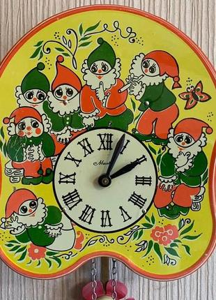 Часы ходики, часы настенные, часы механические, часы антиквариат, часы для дома, часы маяк...