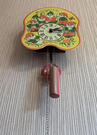 Часы ходики, часы настенные, часы механические, часы антиквариат, часы для дома, часы маяк...