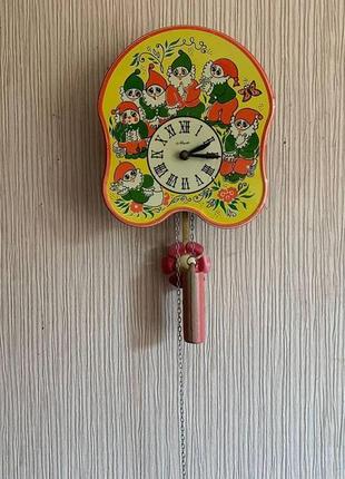 Часы ходики, часы настенные, часы механические, часы антиквариат, часы для дома, часы маяк...