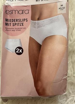 Моделюючи високі трусики esmara