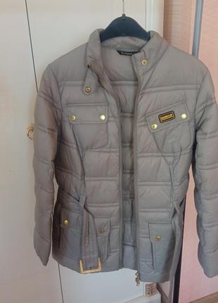 Куртка женская на осень от известного бренда barbour новая . размер 38