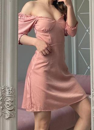 Нежное пудровое розовое летнее платье пудрового цвета