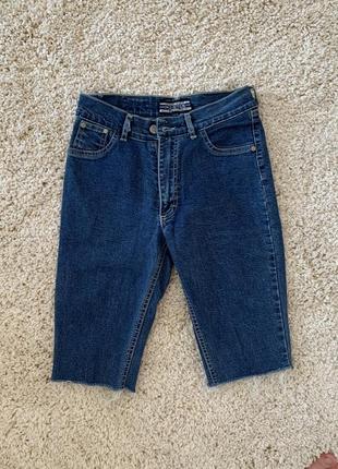 Джинсовые велосипедки с вышивкой сзади, размер s