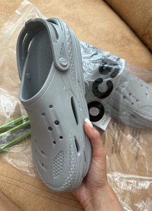 Чоловічі шльопанці крокси crocs off grid clog 209501-0076 фото