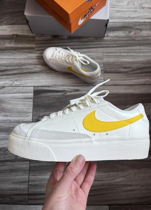 Nike blazer